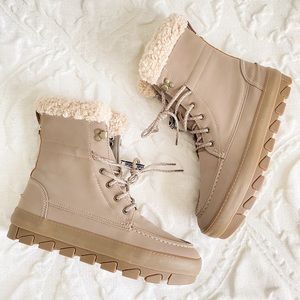 Sperry Tan Winter Boots with Cozy Trim
